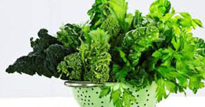 Bổ sung rau xanh trong chế độ ăn của mẹ bầu