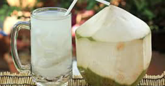 Nước dừa giúp bổ sung nước và khoáng chất cần thiết cho bà bầu