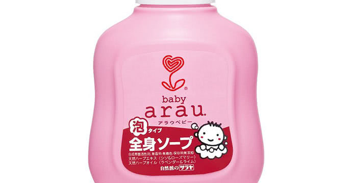 Sữa tắm từ chiết xuất thảo mộc dịu dàng với da bé